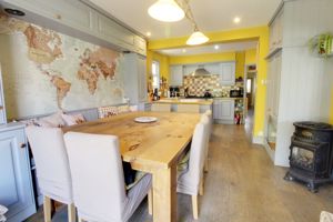 Photo 17- click for photo gallery